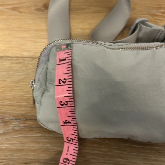 lululemon athletica Lululemon Everywhere Bag Silver Drop - Picture 6 of 10